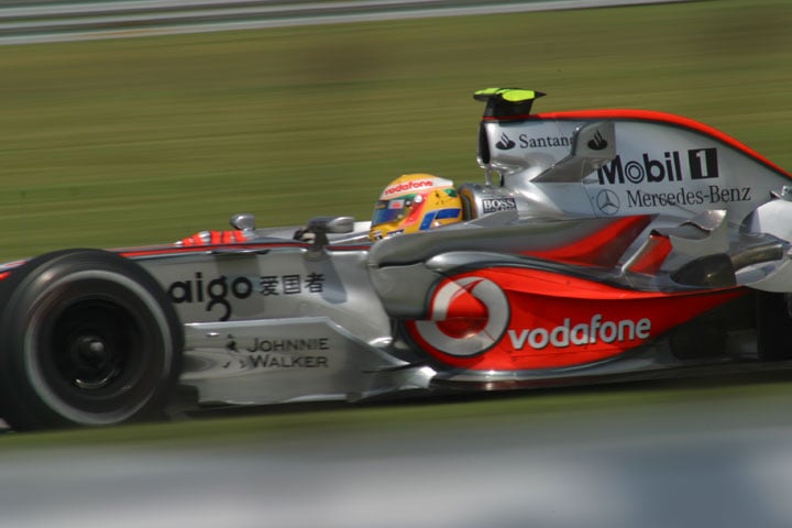 Sua temporada de estreia foi histórica, terminando em segundo lugar no campeonato por apenas um ponto. 