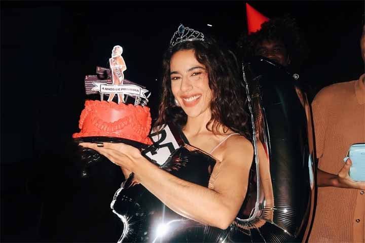 Marina Sena também concorre na premiação na categoria “Melhor Canção em Língua Portuguesa” pela faixa “Ouro de Tolo”. 
