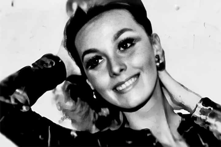 Quando terminou o relacionamento, ela firmou o desquite, já que o divórcio não era permitido legalmente à época. Após o fim do casamento, ela manteve uma pensão e uma mansão em Belo Horizonte, mas perdeu a guarda dos filhos. 
