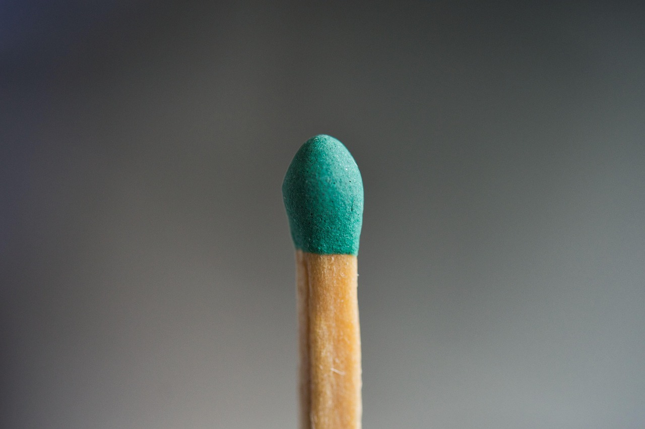 Ao longo de dia, um objeto é muito utilizado no setor alimentício e nas cozinhas de todo Brasil: o palito de fósforo. Com isso, veja nesta galeria como surgiu o objeto, sua composição química, segurança e várias utilidades que vão além dos fogões.