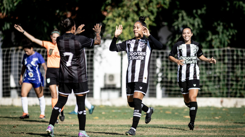 O time feminino do Ceará venceu o São Gonçalo com goleada na abertura do Cearense Feminino. 