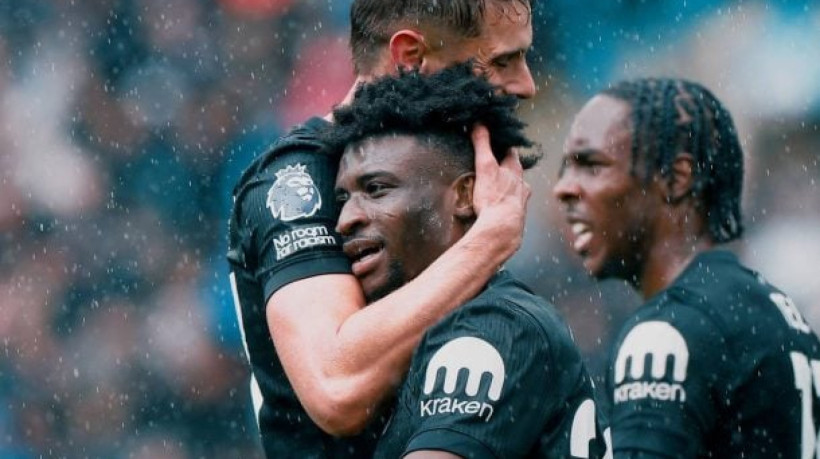 Com gols de Mathys Tel e Mohammed Kudus, equipe de Londres supera pressão em Elland Road e sobe na tabela da Premier League