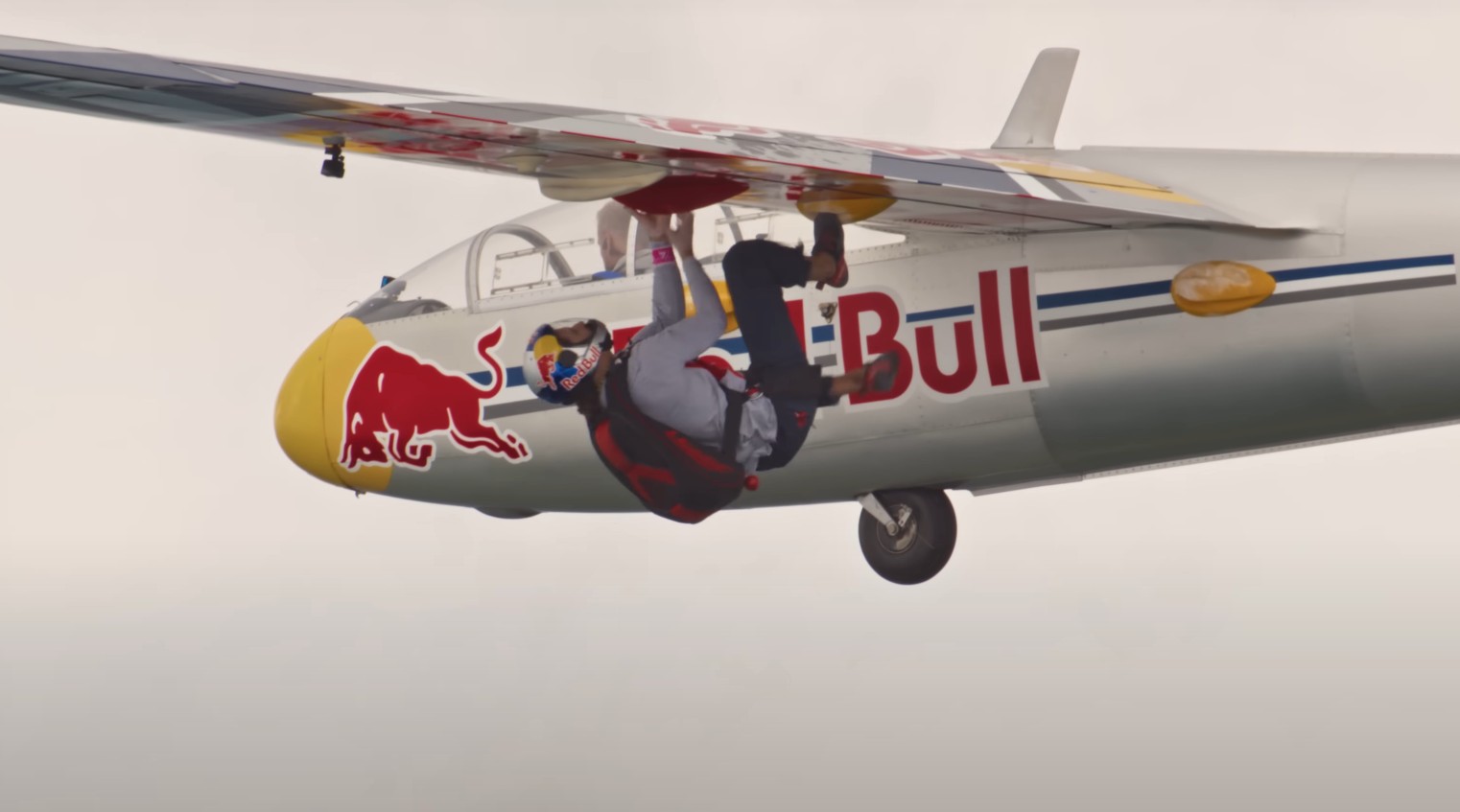 Com seu desafio, uniu esporte radical, coragem e inovação em uma das demonstrações mais ousadas já registradas.