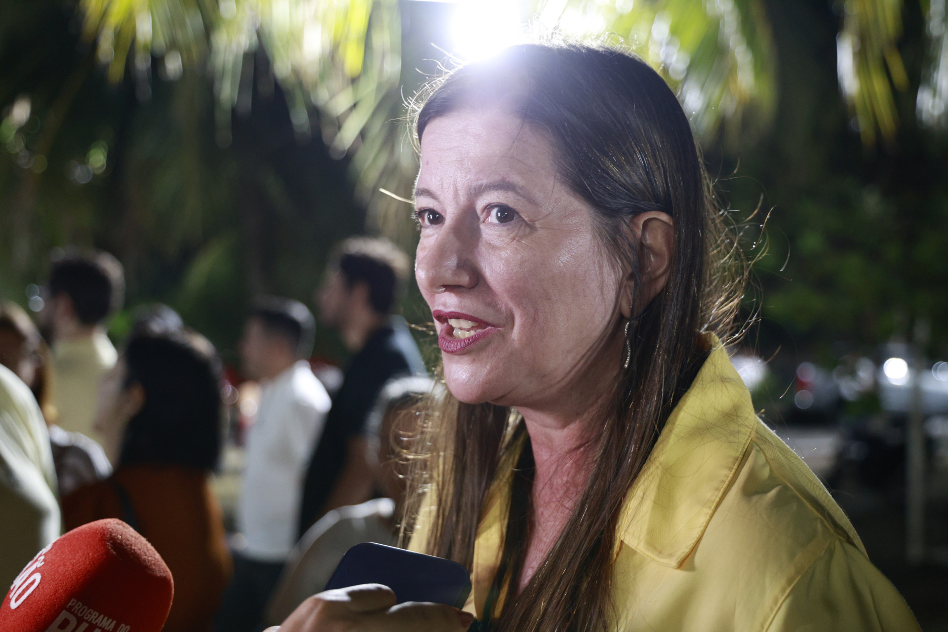  Deputada licenciada e secret&aacute;ria Lia Gomes  (Foto: FCO FONTENELE)