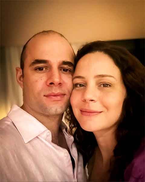 Em 2023, casou-se com o cineasta Guilherme Burgos, com quem tem um filho, Damião, nascido em agosto de 2024.
