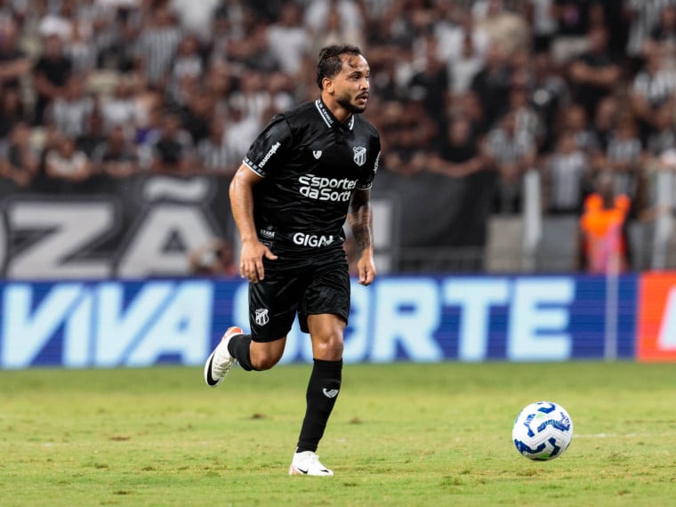 Lourenço volta de suspensão contra o Flu