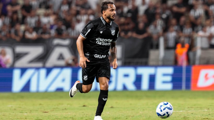 Lourenço volta de suspensão contra o Flu