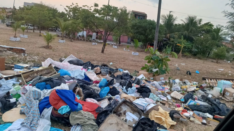 Resíduos descartados inadequadamente em áreas verdes de Fortaleza prejudicam a fauna, a flora e a qualidade da água, alerta especialista
