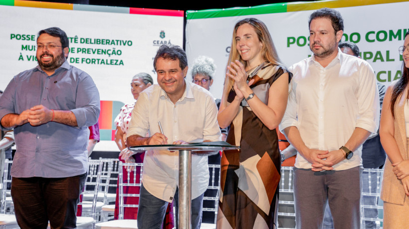 Fortaleza, CE, BR 25.10.06  -Posse do Comitê Deliberativo Municipal de Preveção à Violência de Fortaleza  (Fco Fontenele/O POVO)