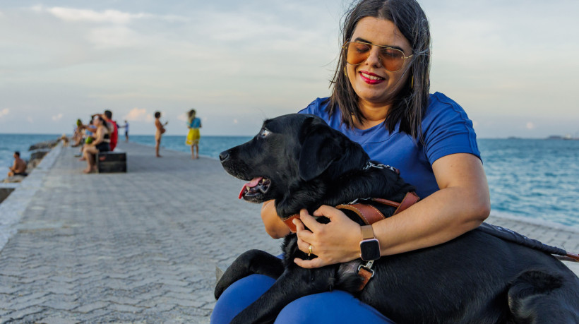 Imagem de apoio ilustrativo. Adestrar é um ato de amor. Saiba onde encontrar adestramento para seu cachorro em Fortaleza, no Ceará, e ter um cotidiano mais tranquilo em família 