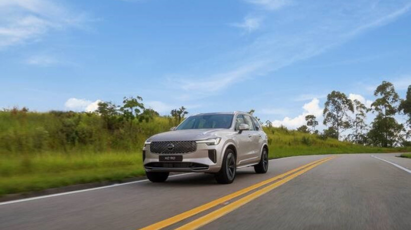 Montadora sueca celebra mais de um milhão em vendas de híbridos plug-in 