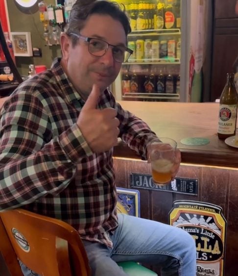 João foi diagnosticado com câncer no reto em janeiro de 2024. Após dez meses de tratamento e cirurgia, ele afirmou que estava curado.