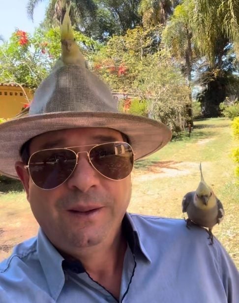 [...] Me ajudaram muito no meu câncer. Minha doença passou, fiz quimioterapia e nem lembro que tive câncer. Fui curado por meio dos meus bichinhos, afirmou na época.