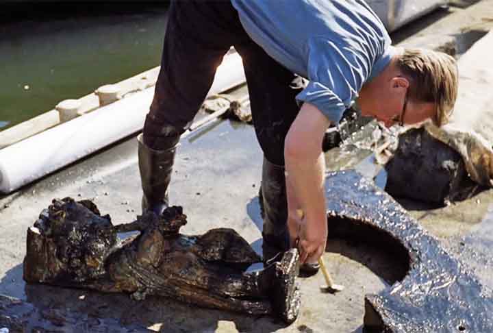 Encontrado em bom estado, o Vasa passou a ser objeto de estudo especializado. Os responsáveis pelo achado foram o arqueólogo naval Anders Franzén (1918 - 1993) e o mergulhador Edvin Falting.