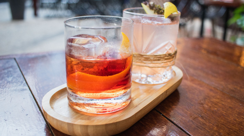 Bebidas com metanol seguem causando mortes pelo Brasil