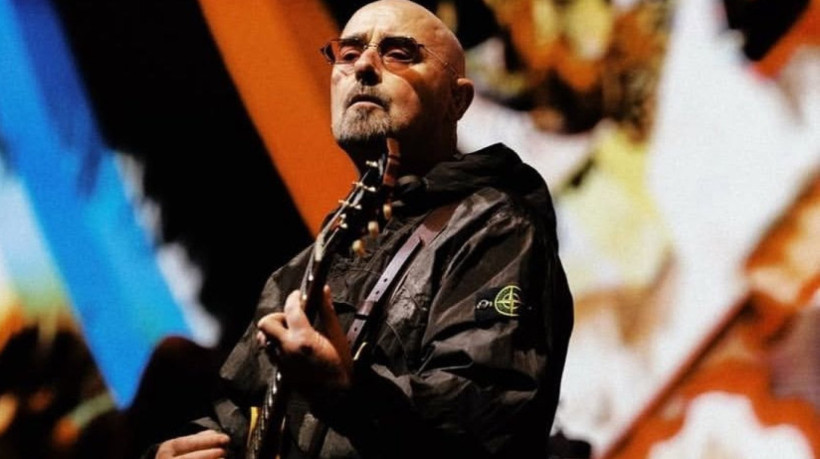 Guitarrista do Oasis, Bonehead, anuncia pausa para tratamento contra câncer de próstata