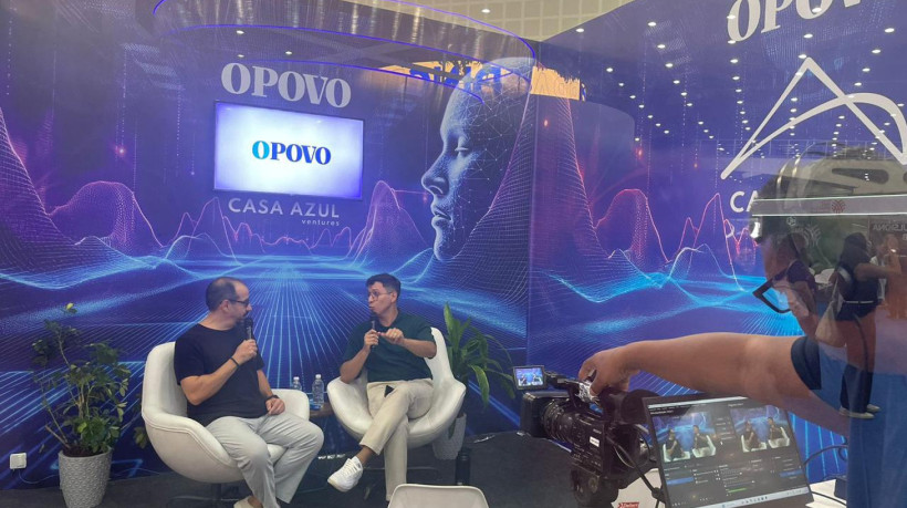 Stand do O POVO no Siará Tech Summit 2025 reuniu especialistas para discutir o avanço da IA