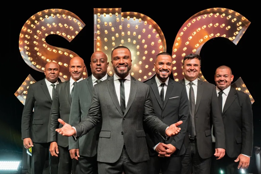 Em março de 2013, como comemoração dos 25 anos do Só Pra Contrariar, Alexandre Pires reuniu novamente o grupo para uma turnê especial.