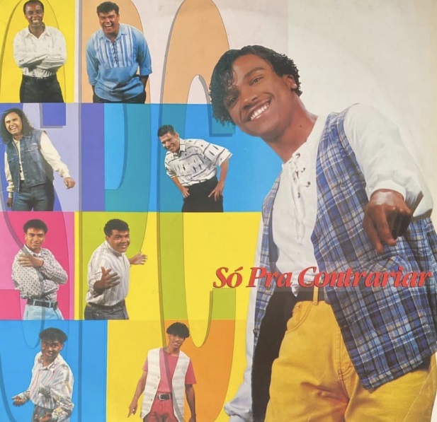 O primeiro álbum, chamado Que Se Chama Amor, continha verdadeiros sucessos nas rádios, como A Barata, Domingo e a canção que deu nome ao disco.