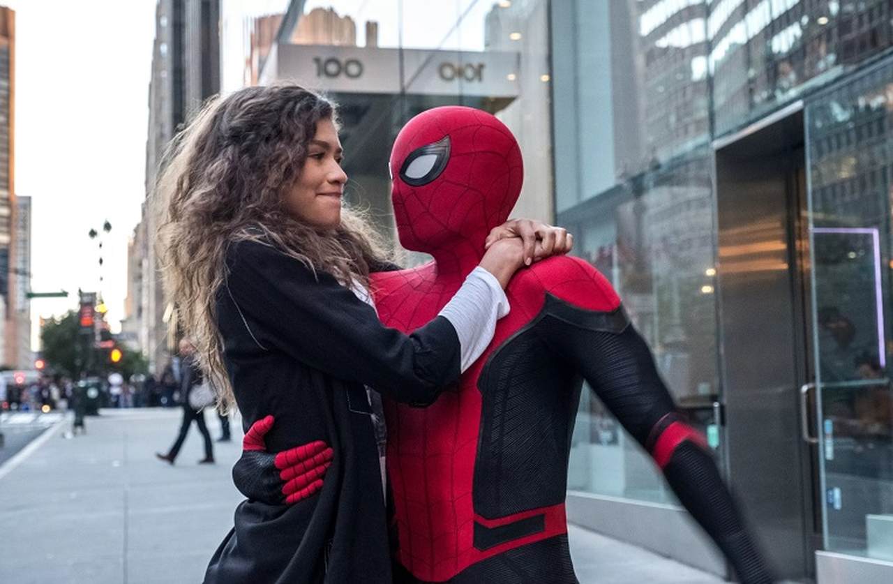 O casal se conheceu nos bastidores do filme Homem-Aranha: De Volta ao Lar em 2017 e tornou o romance público em 2021.