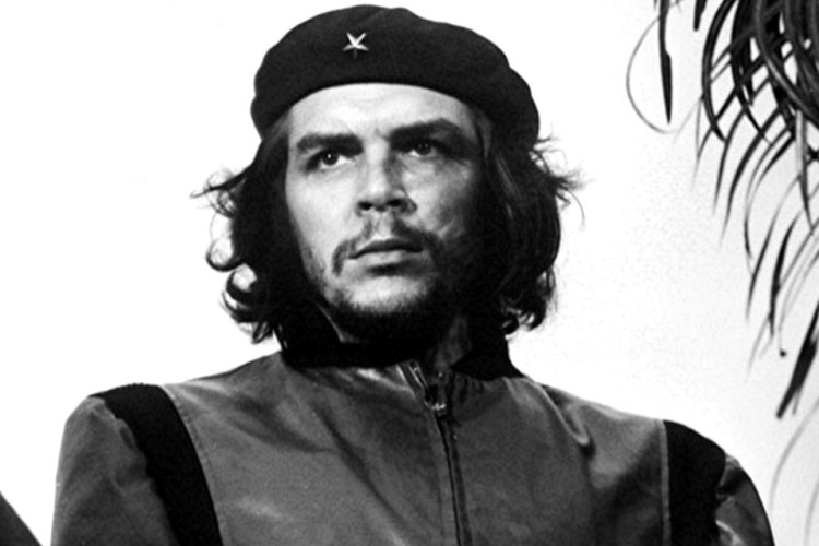 Che Guevara foi um líder revolucionário comunista morto no dia 9 de outubro 