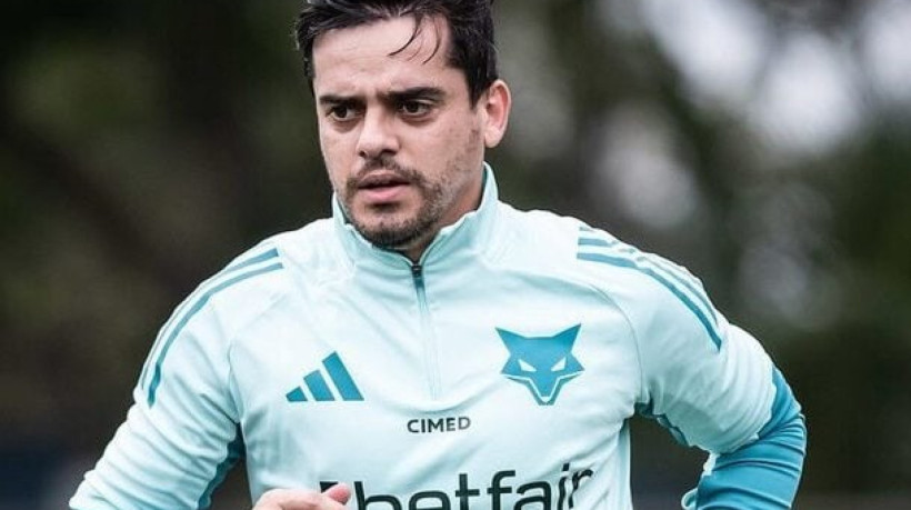 Lateral-direito está fora de ação desde o fim de julho. Cabuloso contratou Kauã Moraes para repor a lacuna com a lesão do experiente