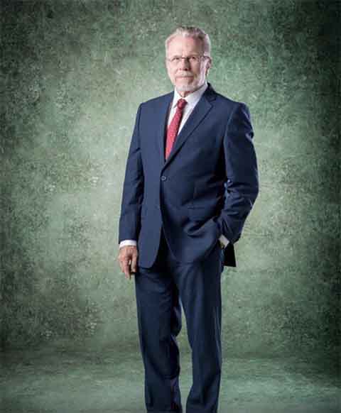 “Essas pessoas, que escolhem esse caminho, não são do nosso meio, deviam ser expulsos do nosso meio”, declarou, sem meias-palavras.
