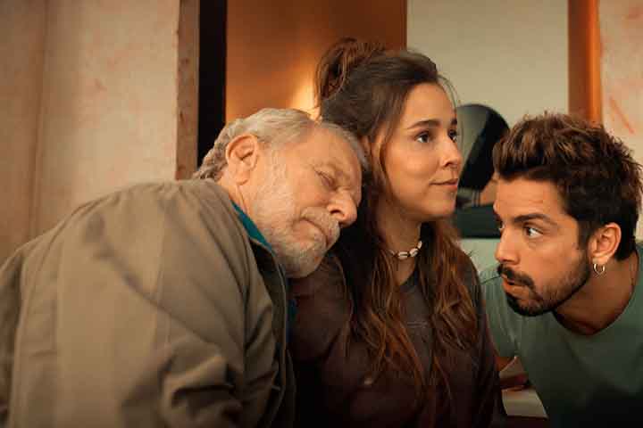 O trabalho mais recente de Jonas Bloch no cinema foi na comédia romântica “Viva a Vida”, disponível atualmente na Netflix.
