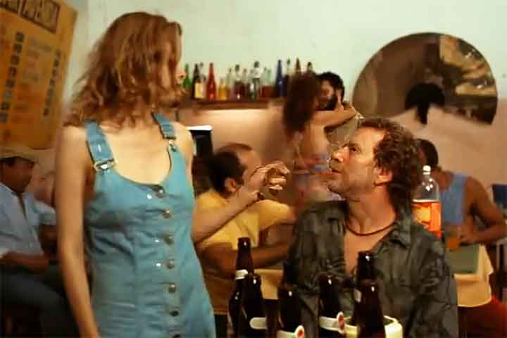 No cinema, Bloch também tem uma carreira importante, participando de diversos filmes desde a década de 1970, com papéis em gêneros diversos - do drama à comédia. Ele esteve em produções como Amarelo Manga, de 2003.
