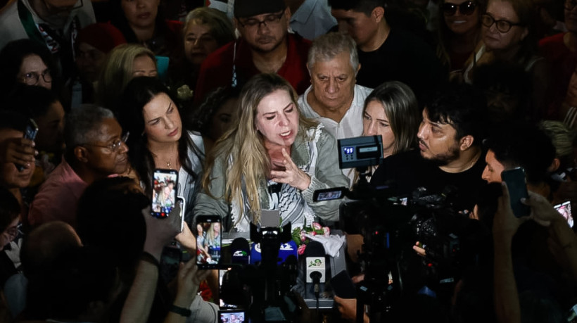 A deputada federal e ex-prefeita de Fortaleza, Luizianne Lins, (PT) já está em solo cearense. Ela desembarcou em Fortaleza no fim da tarde deste sábado, 11, e foi recepcionada pela militância que encheu o saguão do Aeroporto Pinto Martins.
 