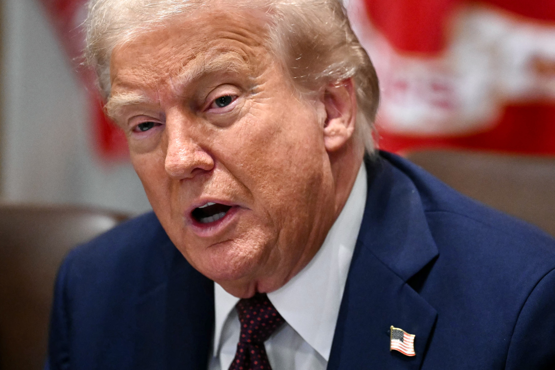 Senado americano derrubou emergência nacional declarada por Trump para justificar tarifas contra o Brasil (Foto: Mandel NGAN / AFP)