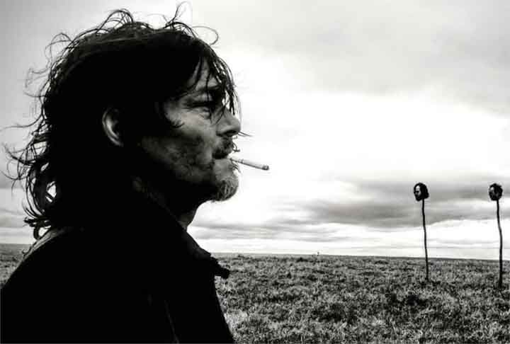 Um agente que estava na plateia da peça Maps para Drowners o escalou para seu primeiro filme. 