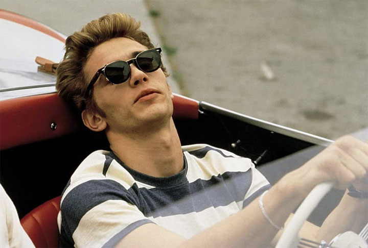 O ator de Homem-Aranha e Planeta dos Macacos serviu hambúrgueres no balcão no McDonald's. Ele não gostou da experiência porque se sentia maltratado pelos clientes. 