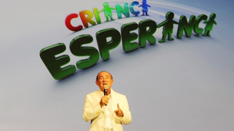 Em 1986, Renato Aragão tornou-se embaixador do “Criança Esperança”, promovido pela Globo em parceria com o Unicef. O humorista liderou o programa até 2019 e ficou bastante associado às ações pelos direitos das crianças no Brasil. 
