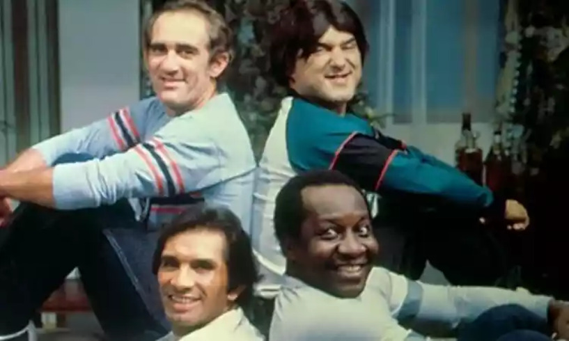 O quarteto formado por Didi, Dedé, Mussum e Zacarias tornou-se um fenômeno da televisão brasileira nas noites de domingo. Em 1988, a escola de samba Unidos do Cabuçu levou para a Marquês de Sapucaí enredo em homenagem ao grupo: O Mundo Mágicos dos Trapalhões