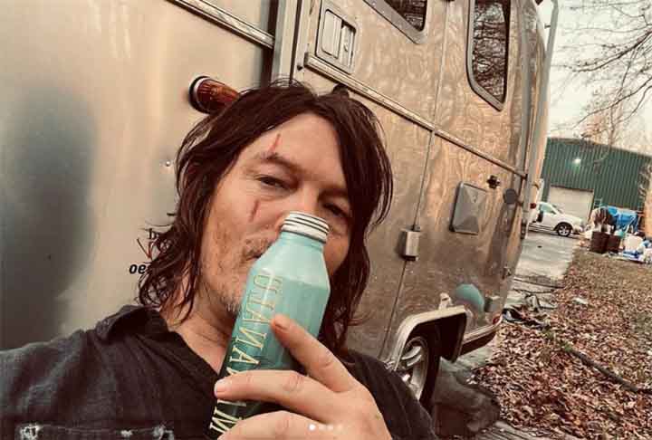 A série derivada me deu a oportunidade de levar o personagem em uma direção totalmente diferente da 'The Walking Dead', disse.