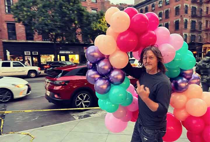 Na vida pessoal, o ator teve um relacionamento com a supermodelo Helena Christensen, de 1998 até 2003. Juntos, eles tiveram um filho, Mingus Lucien Reedus, nascido em 1999. 