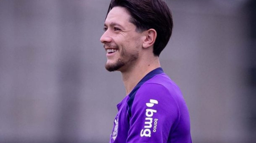 Argentino já está recuperado de lesão na panturrilha e foi reintegrado aos trabalhos com os demais jogadores, no CT Joaquim Grava