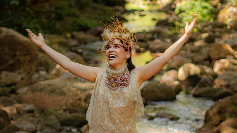 Cantora e compositora Jord Guedes comemora duas décadas na música com show especial no Cineteatro São Luiz