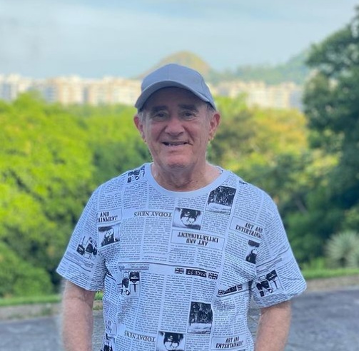 Antônio Renato Aragão (nome de batismo) é filho de um escritor e poeta. Ele chegou a se formar em Direito pela Universidade Federal do Ceará, em 1957, mas jamais exerceu a profissão.
