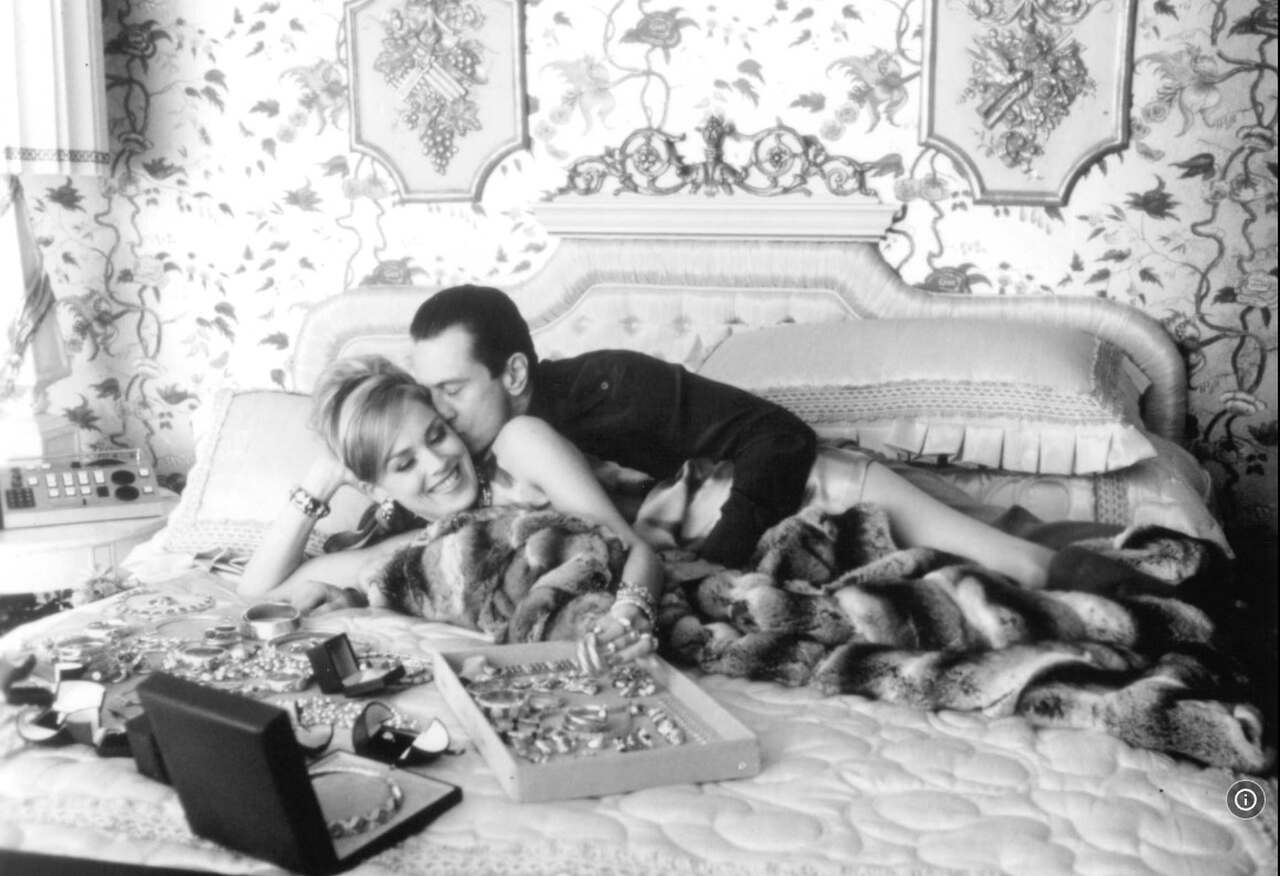 Há uma cena sentados à mesa discutindo, e ele me diz: 'Você é boa atriz, sabia?'. E me lembro daquela cena, de como fiquei furiosa, porque era meu sonho fazer aquilo, e então ele me desafiou na mesa. Lembro-me de pensar: 'Ah, você passou dos limites hoje, senhor', disse ela, desta vez em entrevista ao 'Business Insider'. 