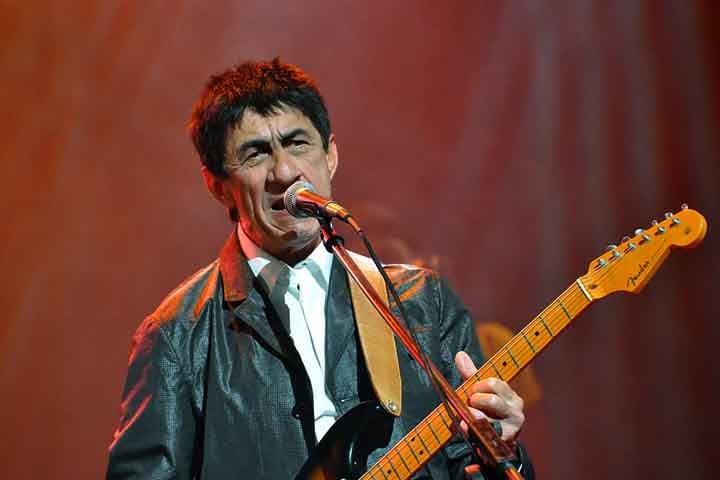 Em 2003, lançou o álbum de estúdio e o DVD ao vivo Raimundo Fagner & Zeca Baleiro, que rendeu sucessos como Dezembros e Palavras e Silêncios.