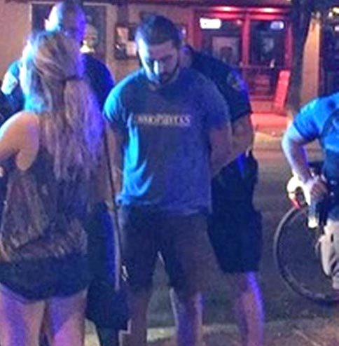 Em 2015, LaBeouf foi preso por intoxicação pública durante um festival de música no Texas. De acordo com o site TMZ, ele estava alterado, com comportamentos estranhos, e saiu correndo quando dois policiais o avistaram. 