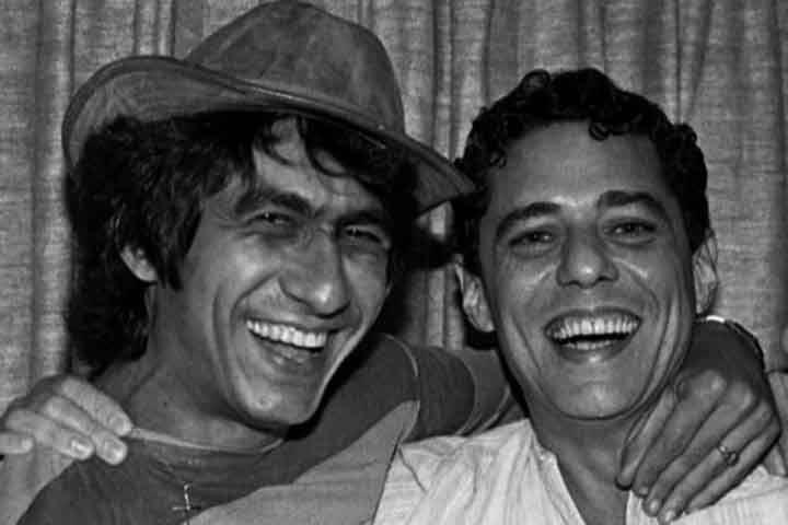 O cantor é conhecido por suas parcerias musicais, tanto com outros artistas quanto com poetas e compositores, como Belchior, Vinicius de Moraes, Ferreira Gullar e Chico Buarque.