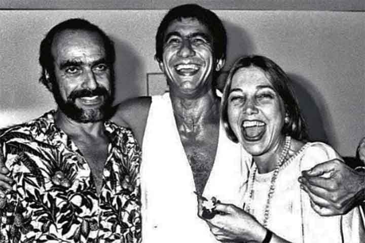 O cantor fez, em 1973, a trilha sonora do filme Joana, a Francesa, que o levou à França, onde teve aulas de violão flamenco e canto. De volta ao Brasil, gravou, em 1975, seu segundo álbum de estúdio, intitulado Ave Noturna, que foi lançado pela gravadora Continental.