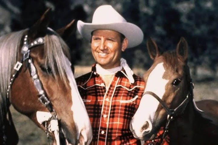 Entre os anos 1935 e 1953, Gene Autry estrelou mais de 90 filmes, criando um tipo de personagem que simbolizava o cowboy íntegro, corajoso e justo - um defensor do bem, sempre acompanhado por seu cavalo Champion e, muitas vezes, de um fiel companheiro cômico. 
