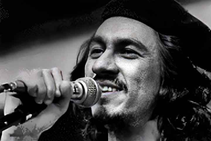 O cantor nasceu em Orós, no Ceará, e foi criado em um ambiente musical vibrante, influenciado por sua família. Seu pai tinha origem libanesa e cantava canções árabes, assim como passou ao filho o gosto pelas serestas nordestinas.