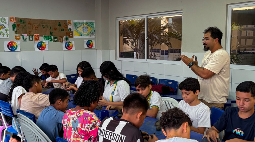 &Eacute; pr&aacute;tica comum nas escolas municipais e particulares brasileiras conceder recesso ou ponto facultativo no Dia do Professor
