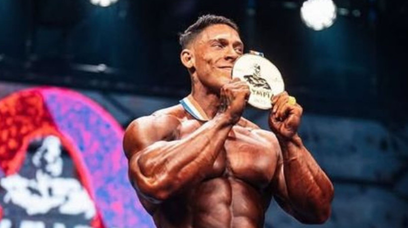 Ramon Dino conquistou o título do Mr. Olympia 2025 na Classic Phisique.