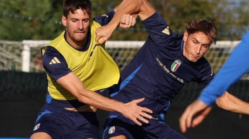 Seleções se enfrentam em jogo decisivo válido pela 7ª rodada do Grupo I das Eliminatórias Europeias para a Copa do Mundo 2026